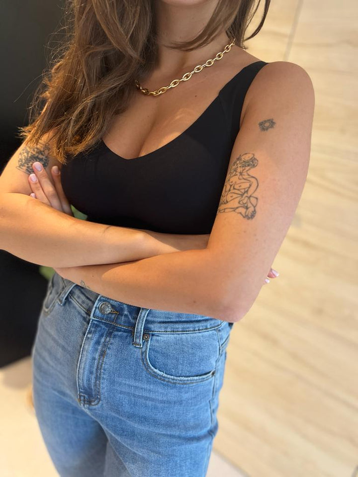 חזיית MUST HAVE שחורה